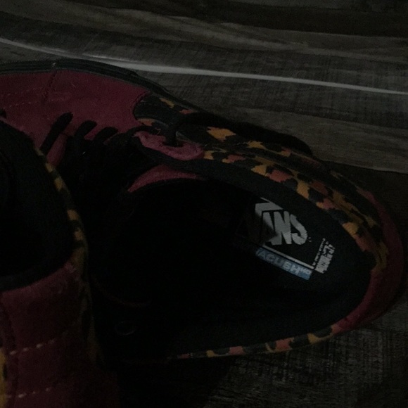 Vans Hi Top Pro burgundy and cheetah size 101/2 - Picture 6 of 8
